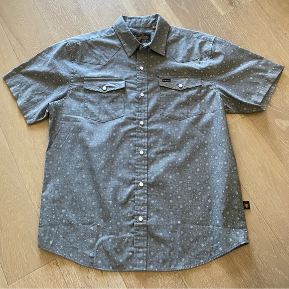 Howler Brothers Other - Howler Bros Small Pearl Snap Button Up abstract print Tech Shirt men gray